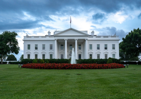 Стало известно имя поддерживаемого США потенциального лидера Ирана