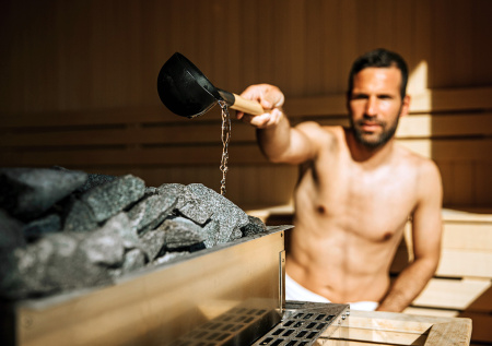 У Минздрава появились вопросы к мужчинам в банях