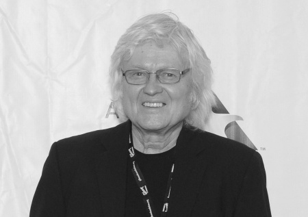 Умер автор хита Angel of the Morning и дядя Анджелины Джоли