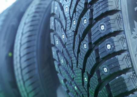 Автоэксперт напомнил, как правильно хранить зимние шины