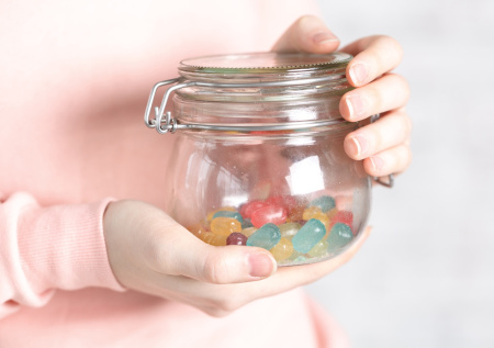 Юная балерина сбежала из дома глубокой ночью ради конфет