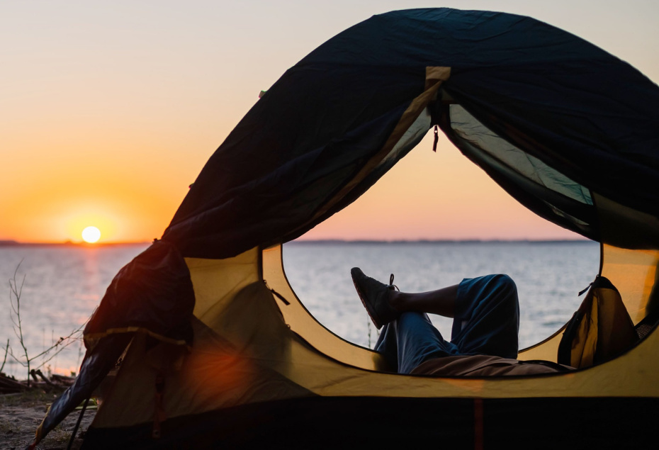 Безопасная ночевка в путешествии на авто: 5 вариантов и чек-лист