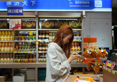 Титов рассказал о подделках российских продуктов в Китае