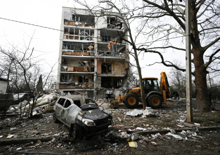 Глава Севастополя пообещал отремонтировать пострадавшие от взрыва квартиры