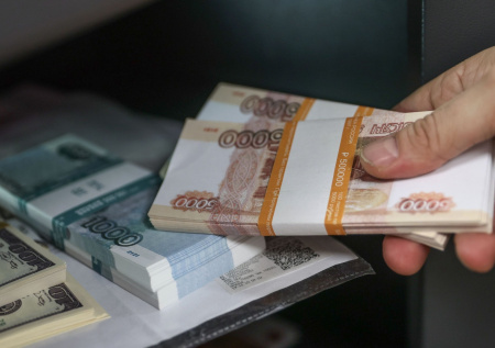 Вывоз наличных в ЕАЭС: что изменится с 1 апреля — ограничения, правила