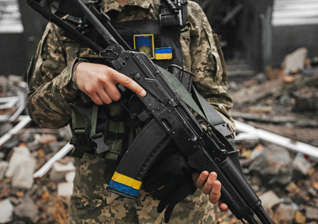 Во Франции потребовали прекратить спонсировать терроризм на Украине