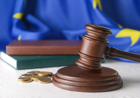 Суд ЕС подтвердил санкции в отношении пяти российских предпринимателей