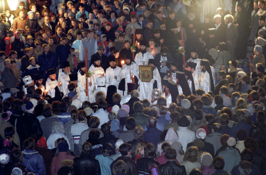 Всенощное бдение в Страстную субботу в Троицком соборе Свято-Данилова монастыря