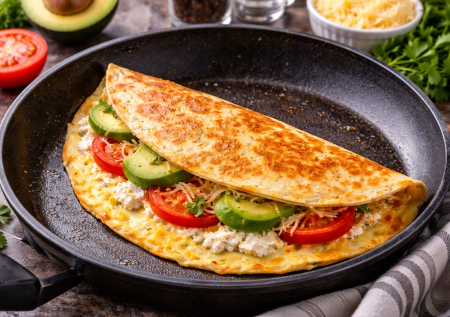 Просто окуните лаваш в яйца — полезный завтрак за 5 минут. Вкусный сверток с начинкой