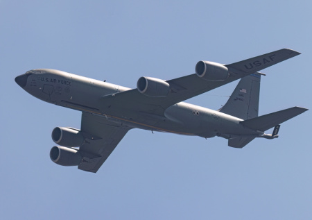 Что известно об уничтожении Ираном американского самолета-заправщика