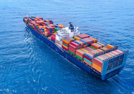 Иран захлопнул нефтяные «ворота» в Ормузе после слов Трампа о «подарке»