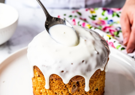 Секрет идеальной пасхальной шапки: заварная глазурь из 3 ингредиентов — просто, быстро, без сюрпризов