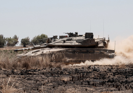 Уничтожение израильского танк Merkava FPV-дроном «Хезболлы» попало на видео