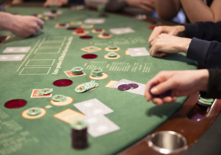 Жителей Иркутской области обвинили в организации подпольных азартных игр