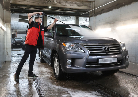 Как быстро привести авто в порядок: где можно и нельзя мыть и штрафы-2026