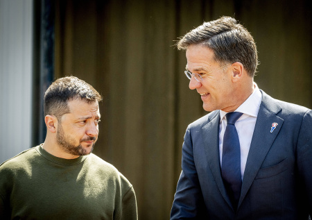 Рютте уличили в заигрывании с Трампом и попытке прибиться к переговорам