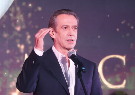 Машков рассказал, с чем столкнулась Ардан при поездке во Францию из России