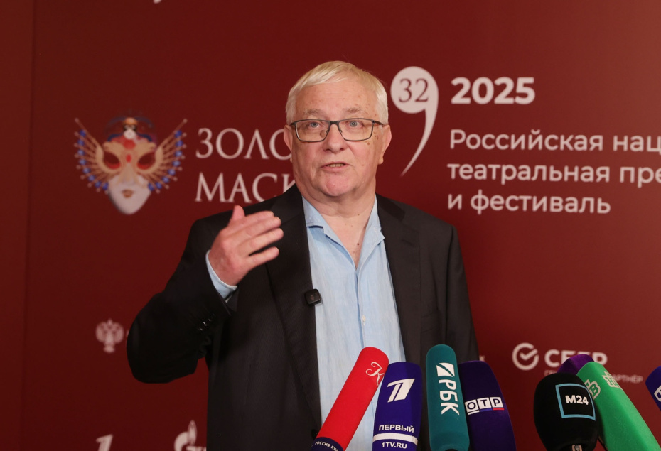 Борис Любимов перед началом церемонии вручения специальных премий «Золотая маска»