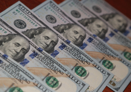 Семейный вечер у телевизора принес женщине 97 млн рублей