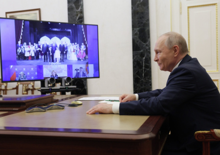 Путин открыл Азербайджанский театр в Дербенте