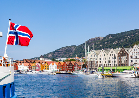 Норвегия отказалась предоставлять временную защиту украинцам