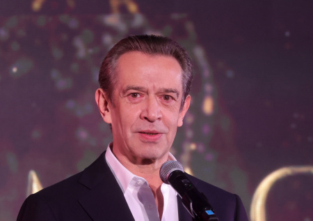 Машков, скромная Муравьева, Мигицко: фото закулисья премии «Золотая маска»