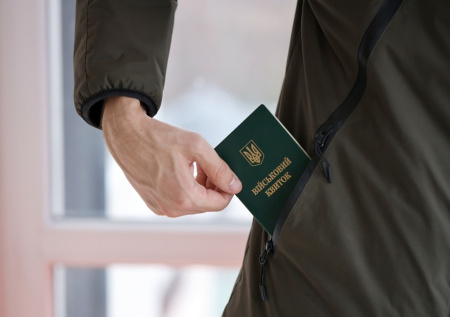 Военкомы мобилизовали мужчину прямо в автобусе