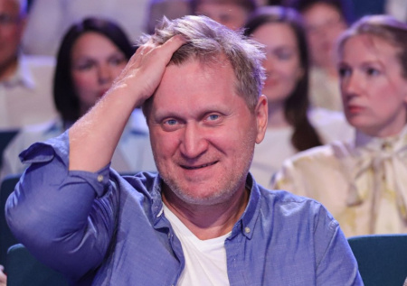 Уход из «Уральских пельменей», 30 лет брака: как сейчас живет Андрей Рожков