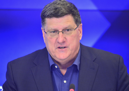 Риттер разнес планы США по захвату острова Харк