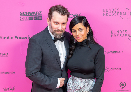 Звезду «Берлинского блюза» обвинили в «порномести»