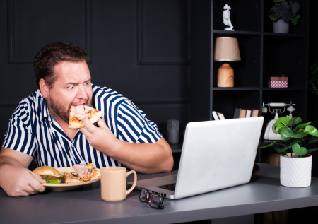 Нутрициолог перечислил пять самых частых причин набора веса