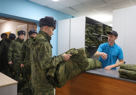 Срочники и СВО, когда забирают на службу: круглогодичный призыв, детали