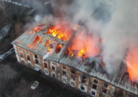 Евраев сообщил об экстренных мерах поддержки погорельцев