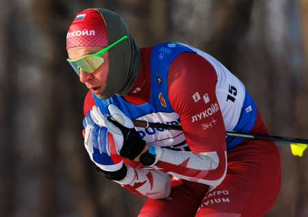 Большунов стал лучшим в гонке в свободном стиле