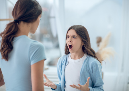 Почему конфликт поколений неизбежен и как найти компромисс: 5 советов