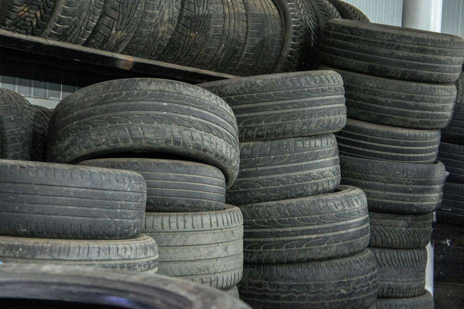 Смена резины весной-2026: сроки, штрафы и правильное хранение зимних шин