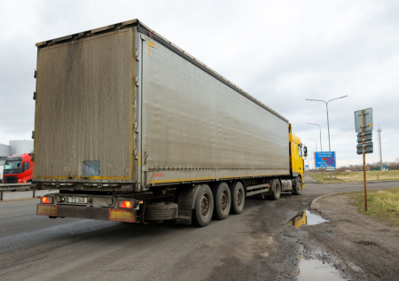 В «Автодоре» объяснили ограничения движения грузовиков на Кубани