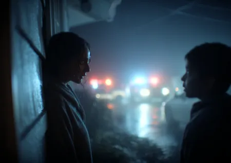 «Мама, за что?» Нетрезвая женщина жестоко избила сына перед камерой: детали