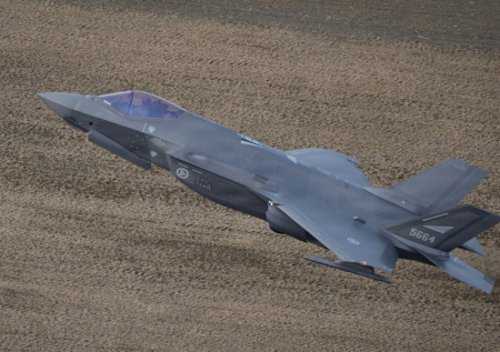 Над Тегераном сбили истребитель США