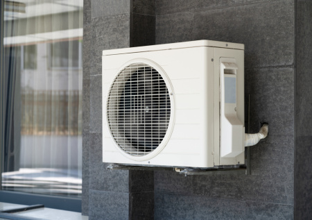 Инженер назвал признаки, указывающие на необходимость чистки кондиционера