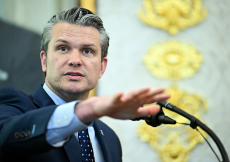 «Никакой не альянс»: Хегсет усомнился в ценности союзников США по НАТО