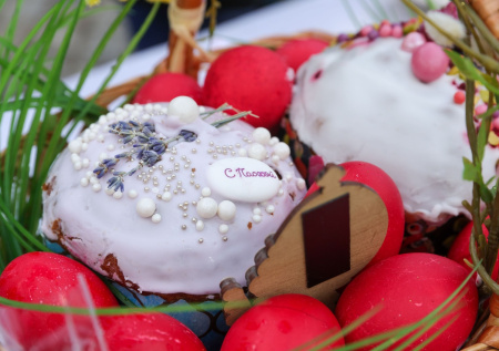 Кулич с ярким цитрусовым ароматом: секрет мягкой выпечки, которая не черствеет неделю