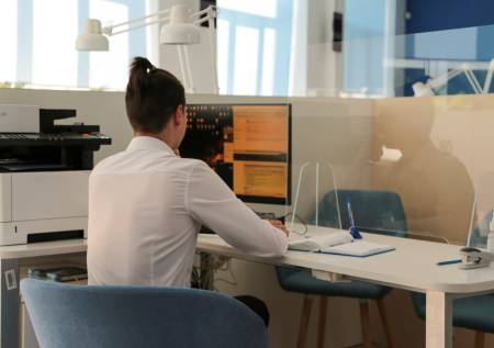 Юрист ответил, можно ли наказать сотрудника за первоапрельскую шутку