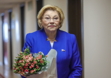 «Жертва собственного гонора»: Драпеко о Пугачевой, Ефремове, Зеленском, ИИ