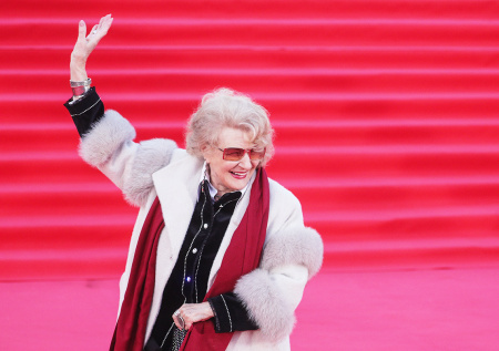 Жалость к Пугачевой, слухи о раке, секрет молодости: как живет Дружинина