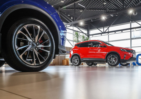 Импортные авто предложили «перепрошивать» на отечественную ОС