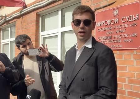 Раскрыто, как избитый Смоловым в кафе мужчина к нему относится