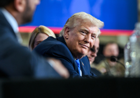 «Его просто трясет»: в США намекнули на нервный срыв Трампа из-за Ирана