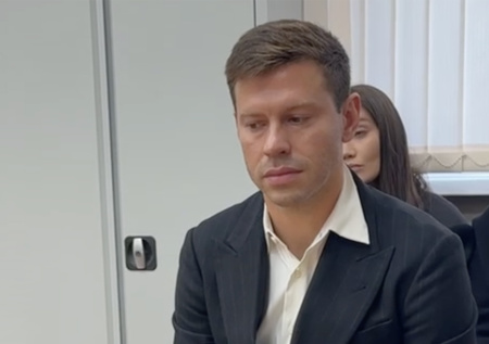 Смолов дал совет молодым футболистам после драки в кафе