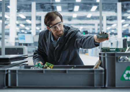 Техника в РФ резко подорожает из-за войны в Иране? Что купить прямо сейчас